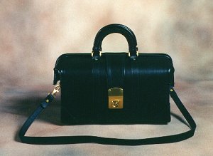S-75213DX: Euro Style Leather Specialist Line Doctor Bag with Strap 13″ x 6″ x 7″